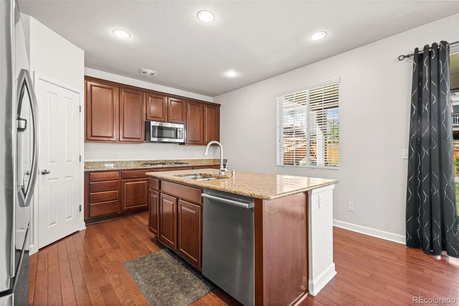 1375 Morningview Lane Castle Rock CO 80109 | MLS #REC5768886 08072026192809 1600 14