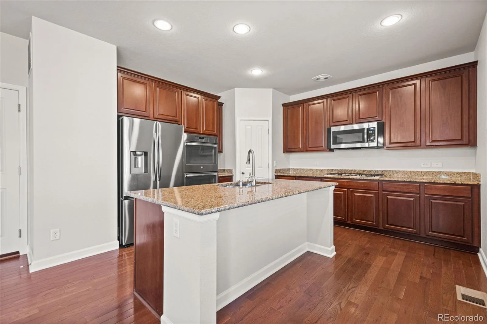 1375 Morningview Lane Castle Rock CO 80109 | MLS #REC5768886 08072026192809 1600 15