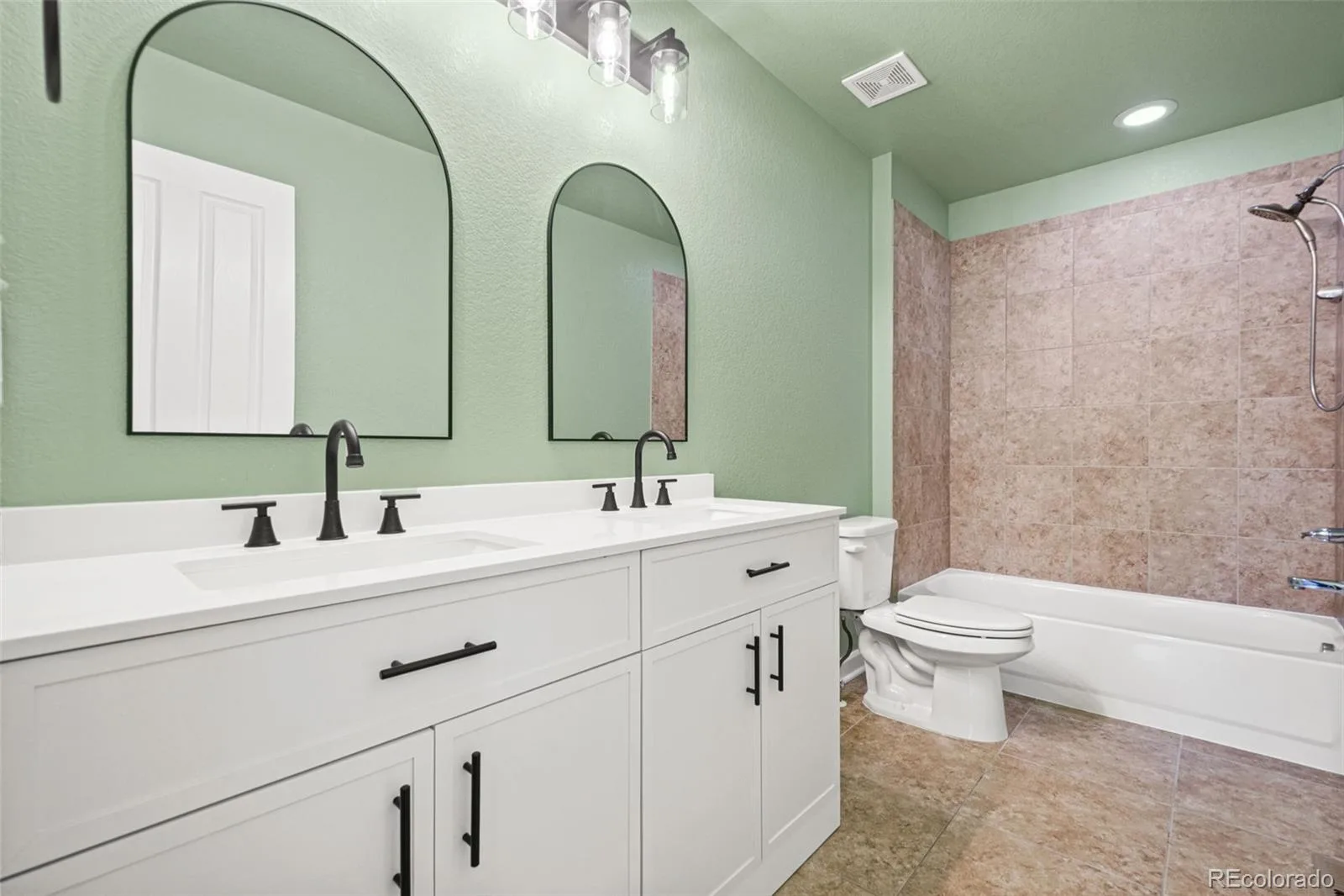 1375 Morningview Lane Castle Rock CO 80109 | MLS #REC5768886 08072026192809 1600 24