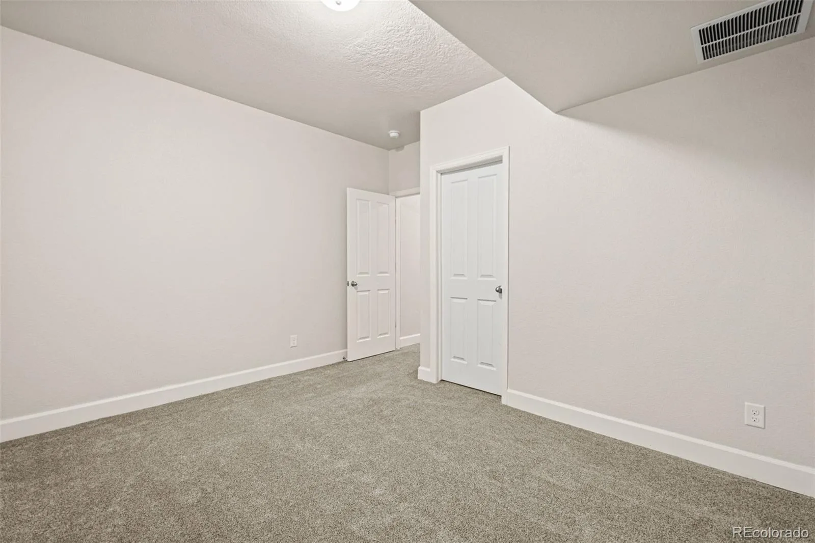 1375 Morningview Lane Castle Rock CO 80109 | MLS #REC5768886 08072026192809 1600 34