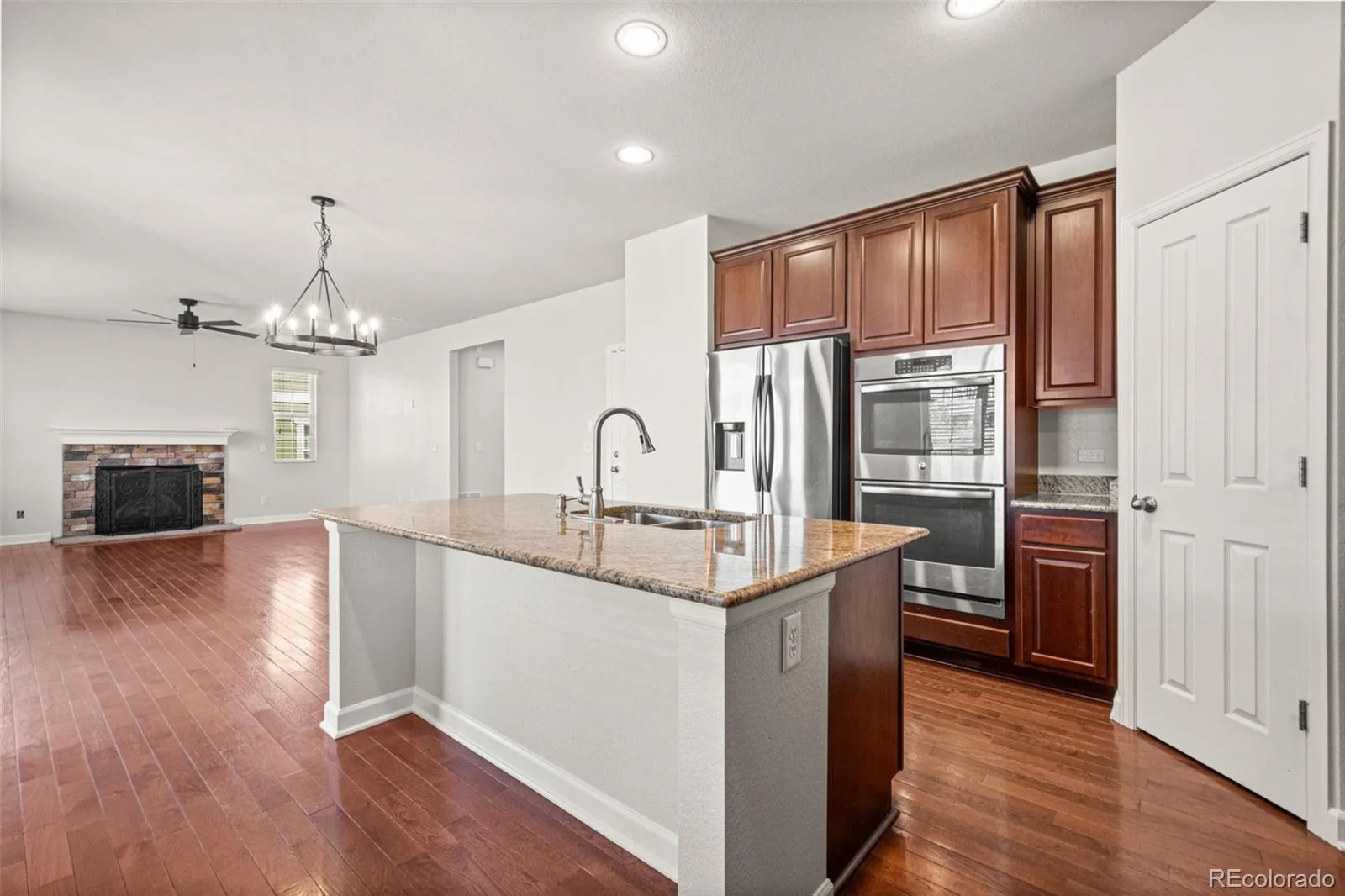 1375 Morningview Lane Castle Rock CO 80109 | MLS #REC5768886 08072026192809 1600 5