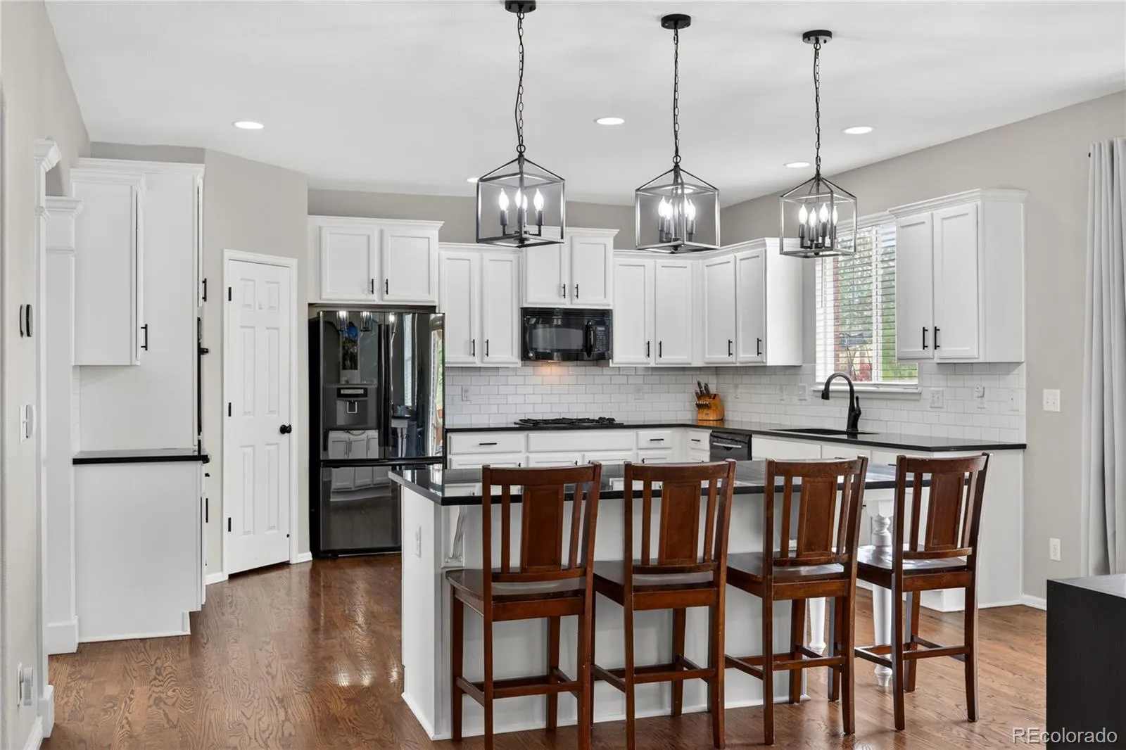 5241 S Eaton Park Way Aurora CO 80016 MLS #REC5769269 04202026210933 1600 10