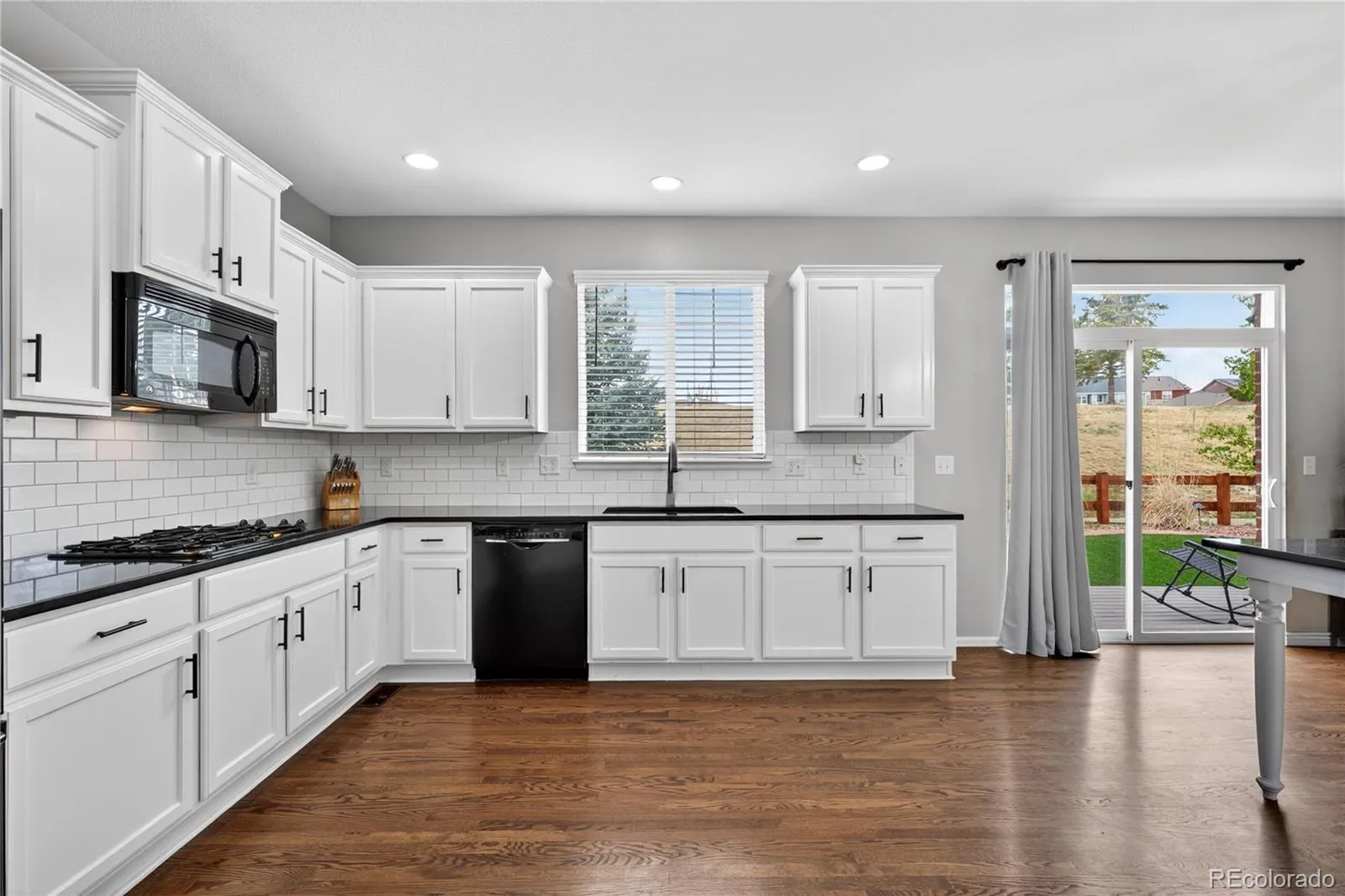 5241 S Eaton Park Way Aurora CO 80016 MLS #REC5769269 04202026210933 1600 14