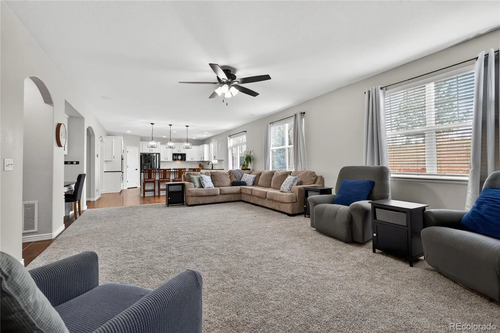 5241 S Eaton Park Way Aurora CO 80016 MLS #REC5769269 04202026210933 1600 19