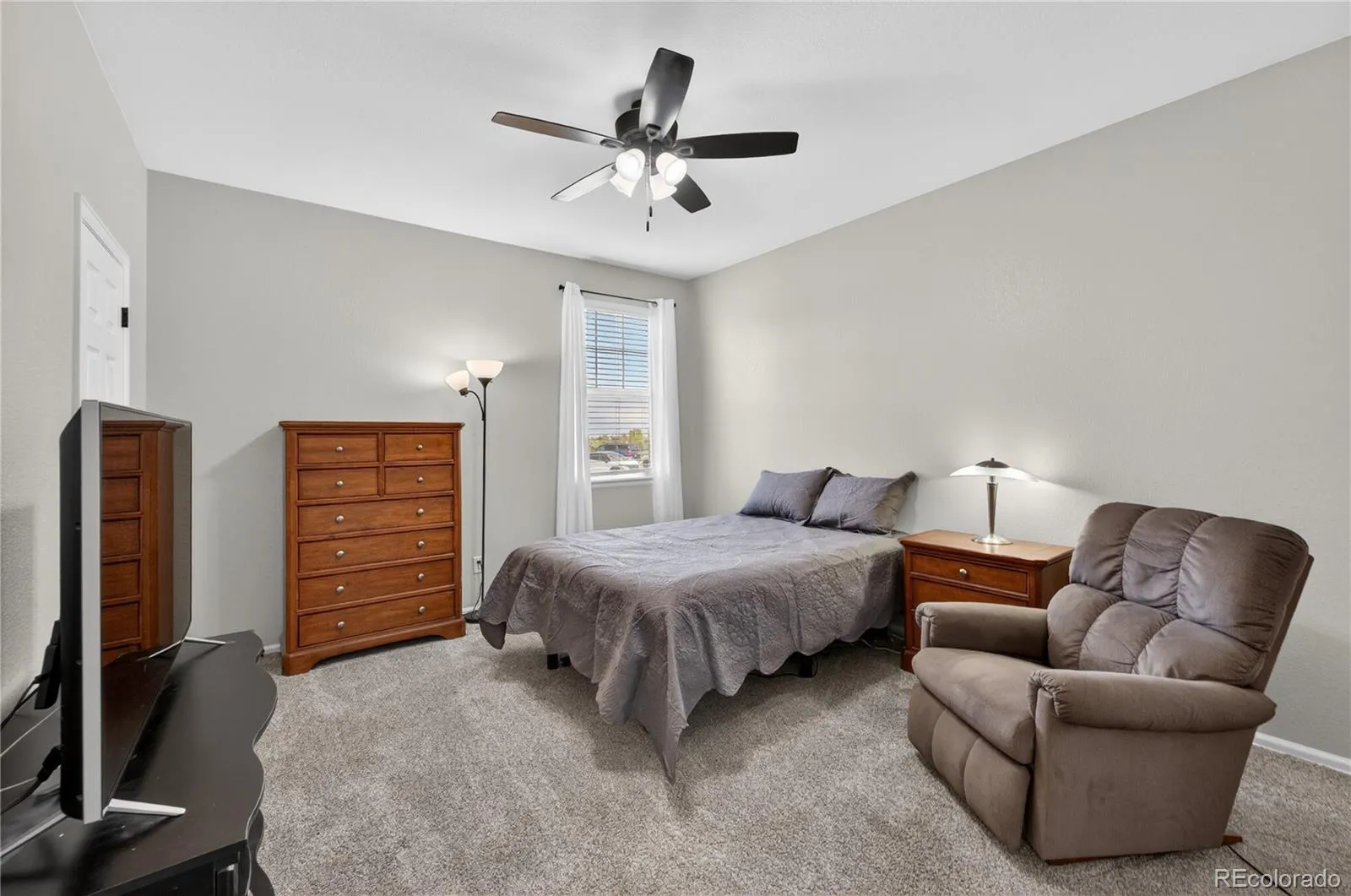 5241 S Eaton Park Way Aurora CO 80016 MLS #REC5769269 04202026210933 1600 22