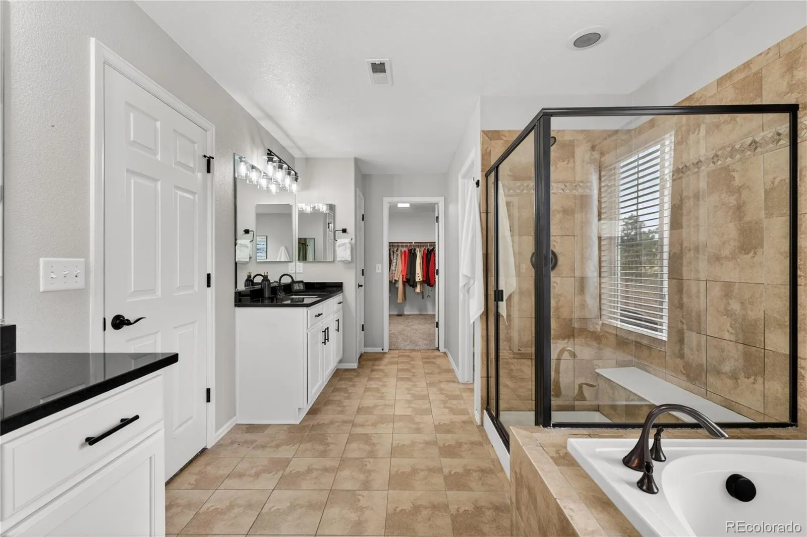 5241 S Eaton Park Way Aurora CO 80016 MLS #REC5769269 04202026210933 1600 28