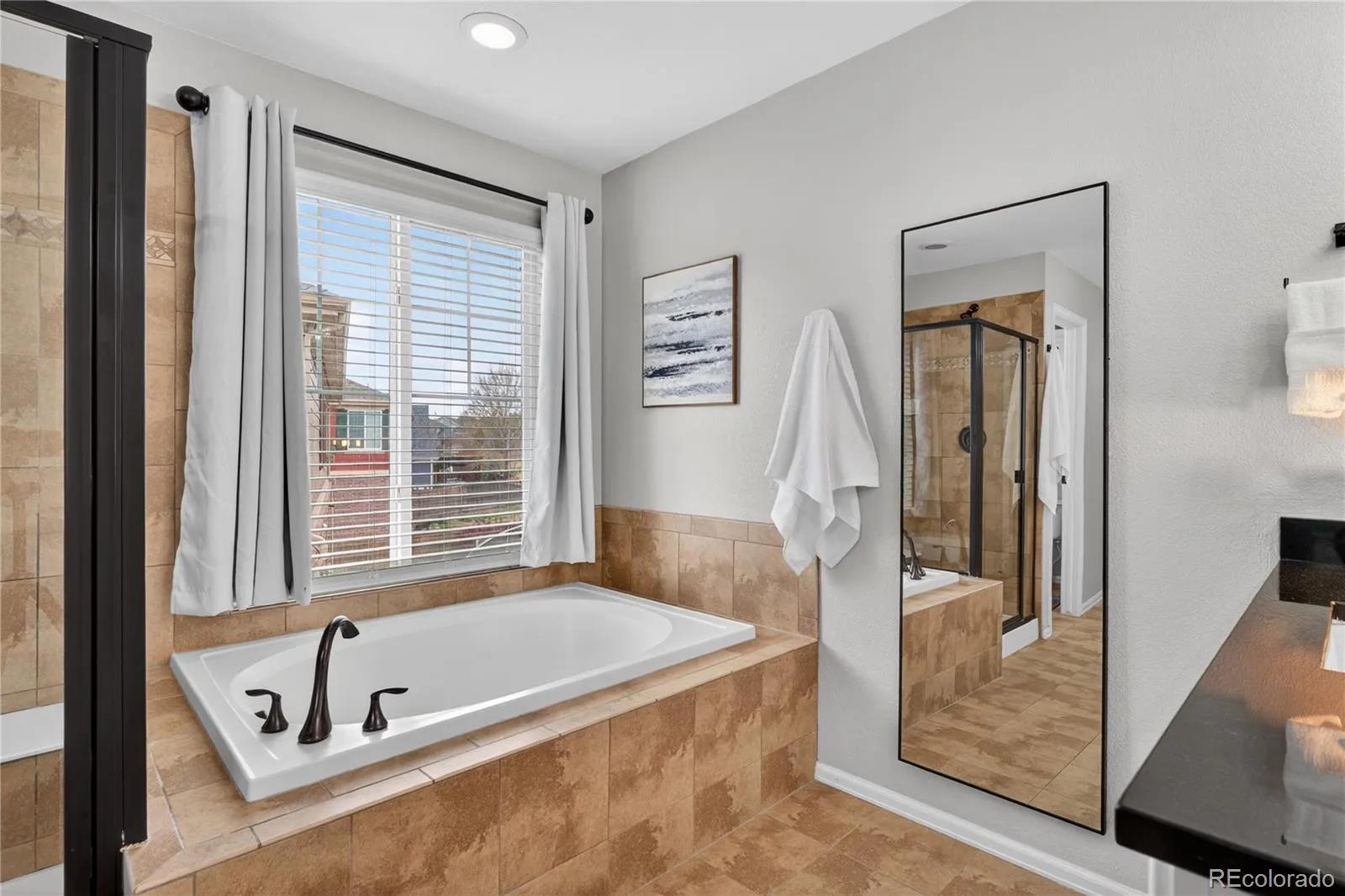 5241 S Eaton Park Way Aurora CO 80016 MLS #REC5769269 04202026210933 1600 29