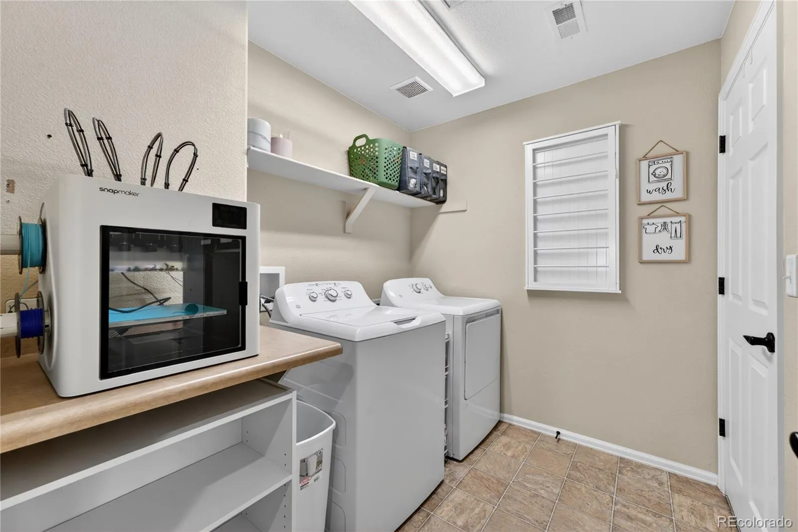 5241 S Eaton Park Way Aurora CO 80016 MLS #REC5769269 04202026210933 1600 30