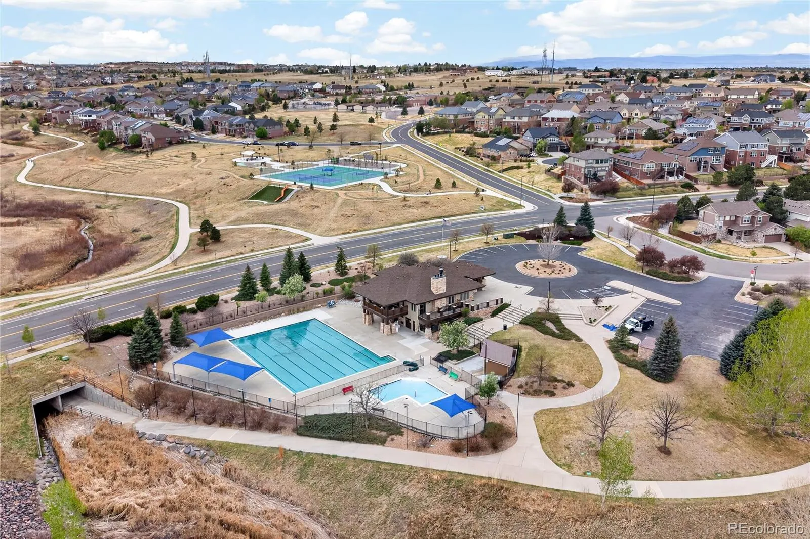 5241 S Eaton Park Way Aurora CO 80016 MLS #REC5769269 04202026210933 1600 46
