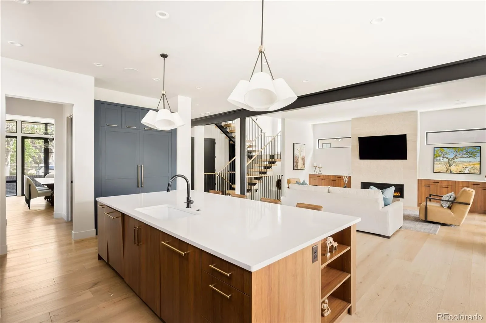 1055 S Josephine Street Denver CO 80209 MLS #REC5769924 05192026000434 1600 14