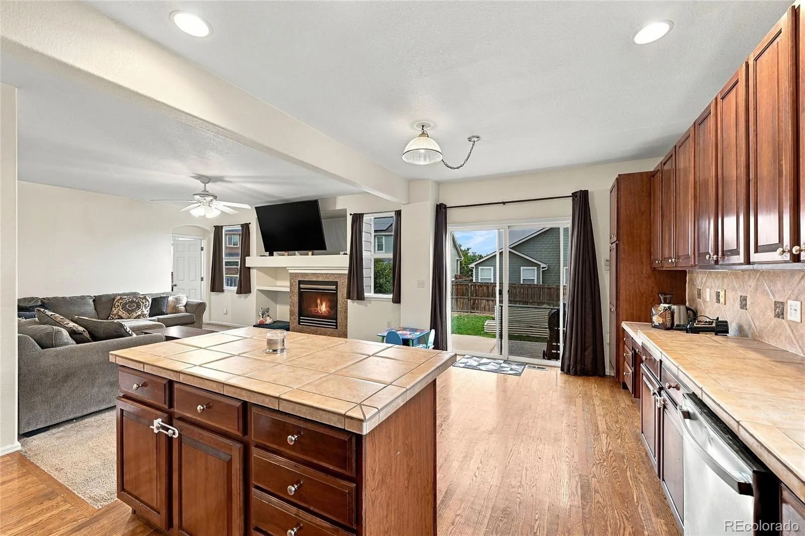 3903 S Quemoy Way Aurora CO 80018 | MLS #REC5772416 09262026195027 1600 11