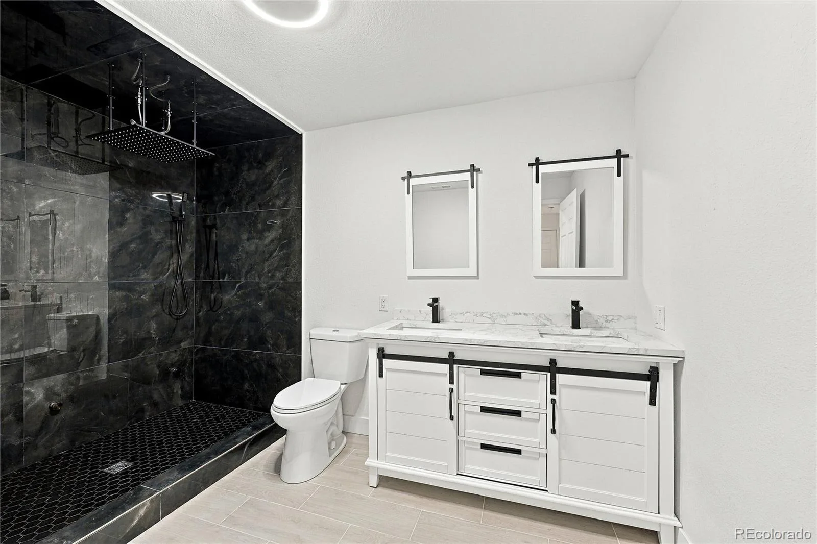 3903 S Quemoy Way Aurora CO 80018 | MLS #REC5772416 09262026195027 1600 31