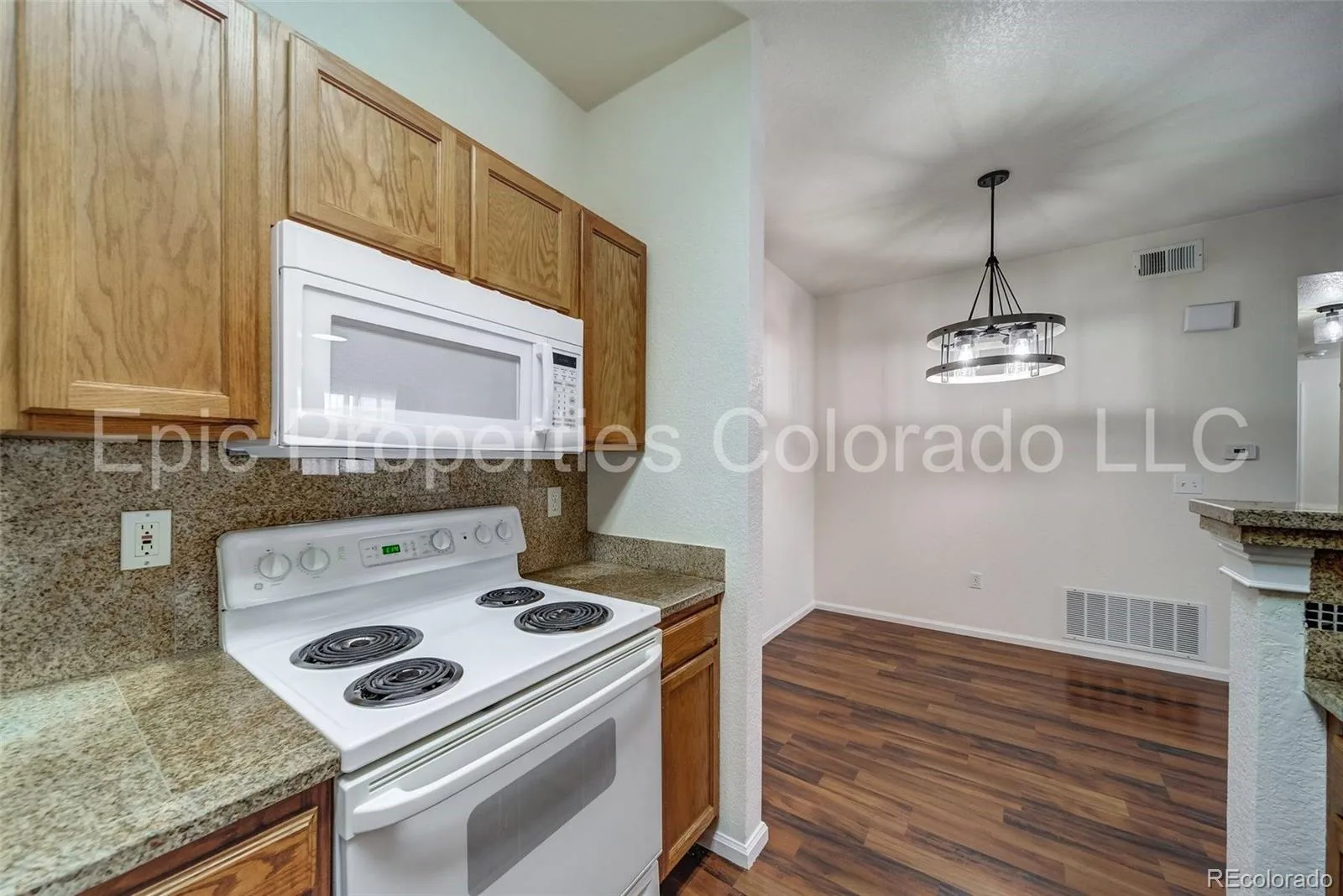 911 S Zeno Way #104 Aurora CO 80017 | MLS #REC5774984 09282026221653 1600 6