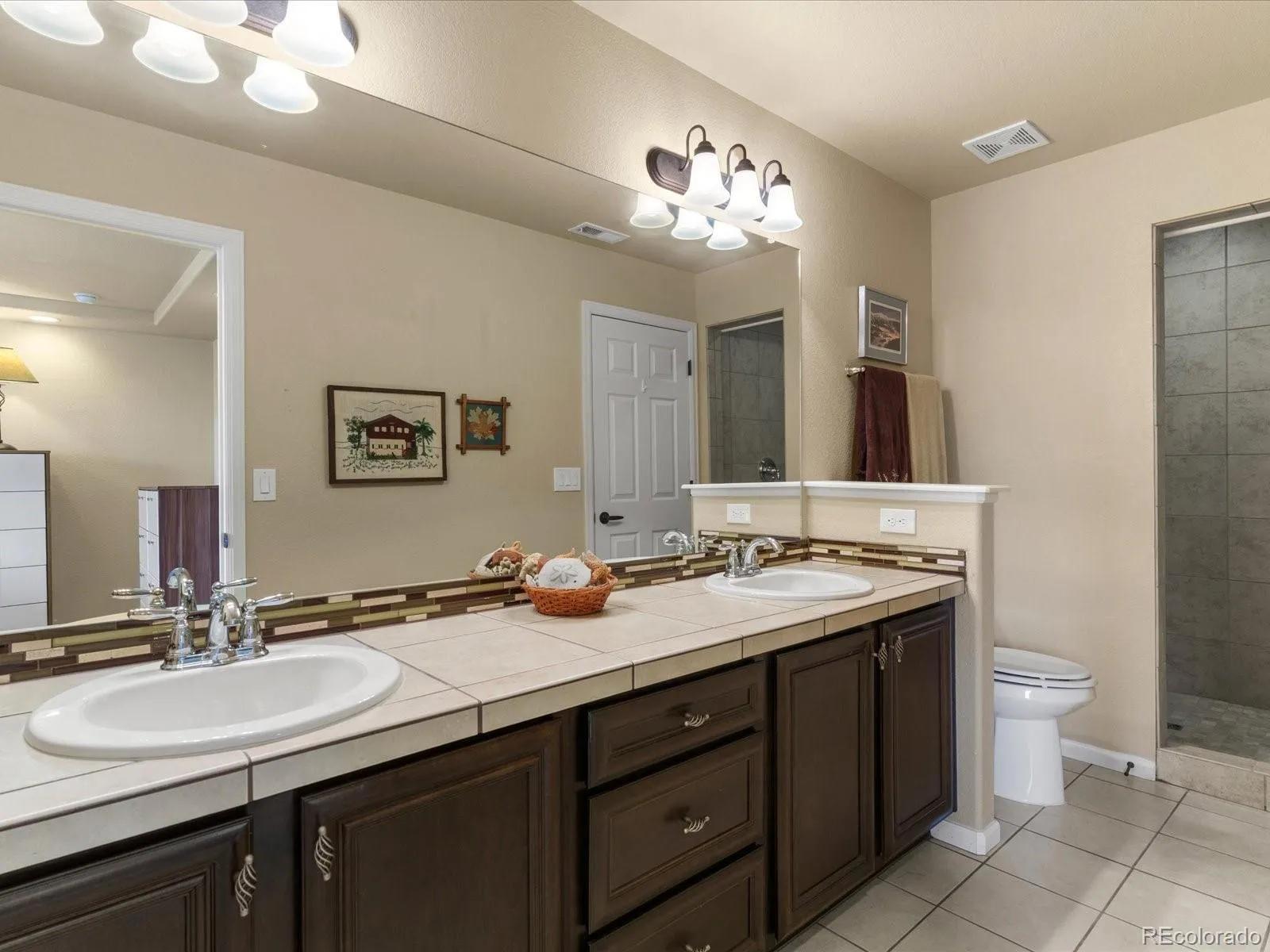 5454 Espana Street Denver CO 80249 MLS #REC5776341 05202026223821 1600 27