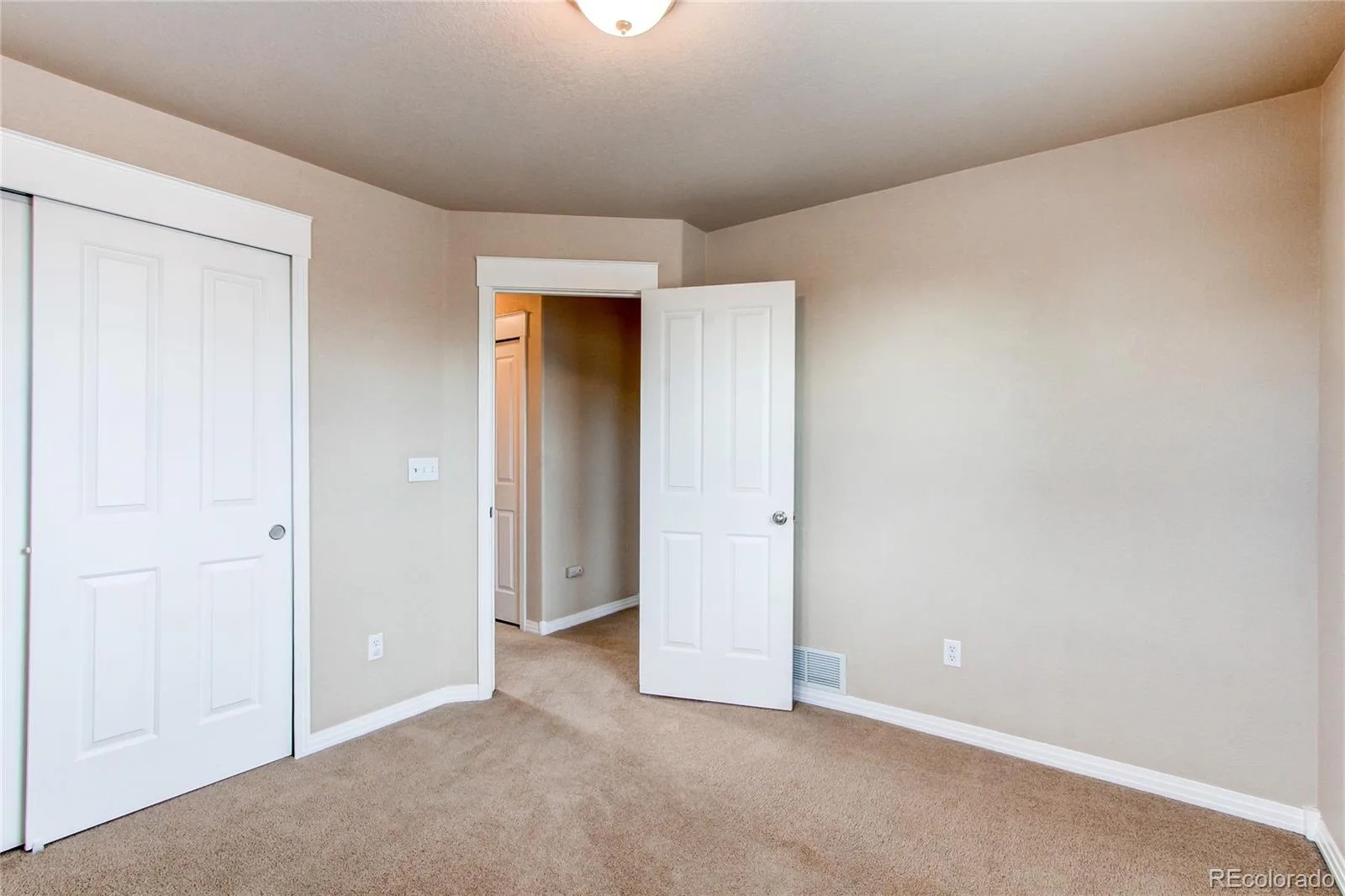 3561 Yosemite Street Denver CO 80238 MLS #REC5778495 05292026183750 1600 33