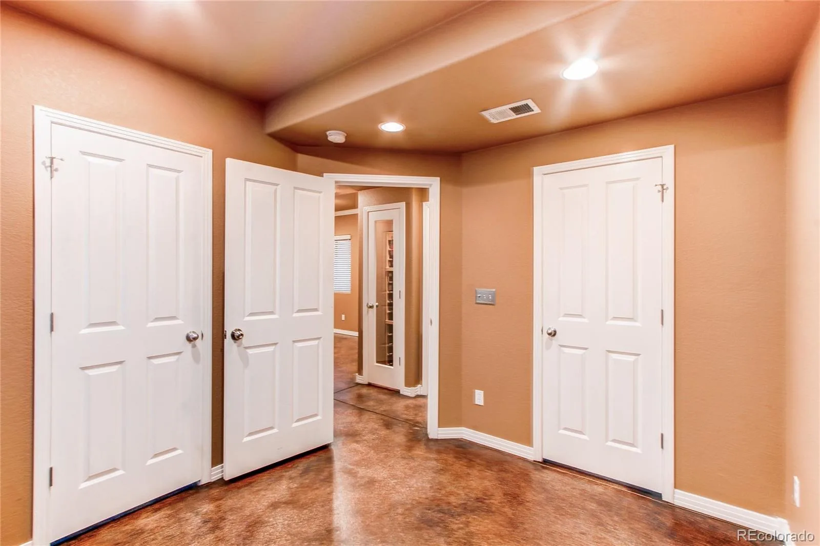 3561 Yosemite Street Denver CO 80238 MLS #REC5778495 05292026183750 1600 44