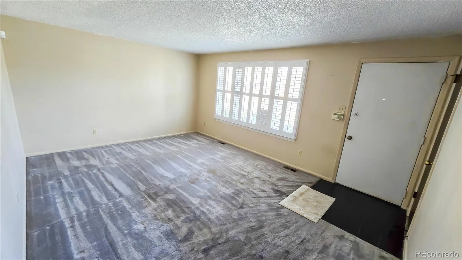 6486 W Iowa Avenue Lakewood CO 80232 MLS #REC5779072 05122026012633 1600 11