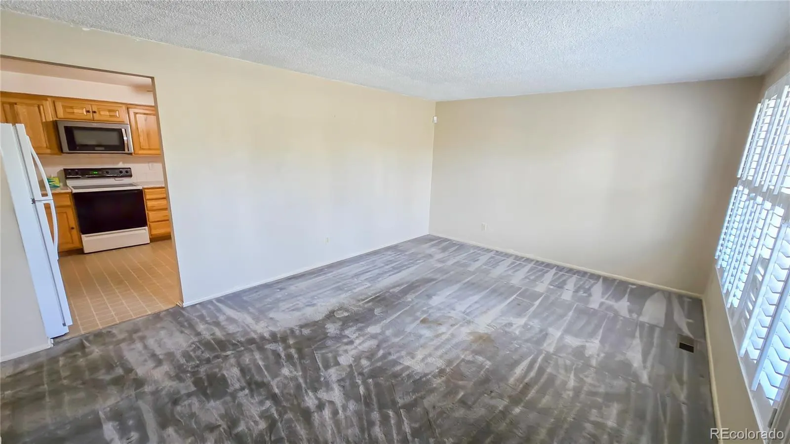 6486 W Iowa Avenue Lakewood CO 80232 MLS #REC5779072 05122026012633 1600 12