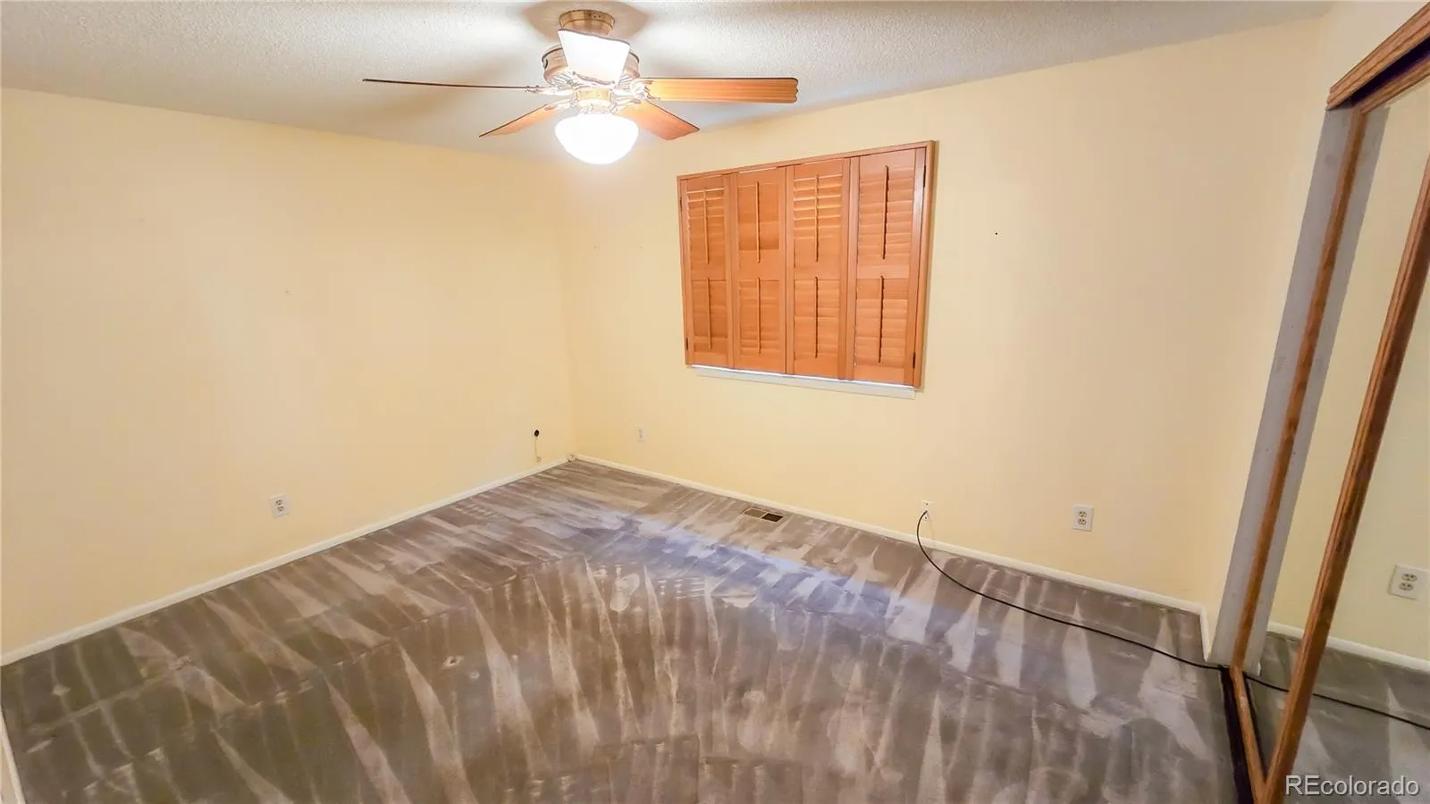 6486 W Iowa Avenue Lakewood CO 80232 MLS #REC5779072 05122026012633 1600 16