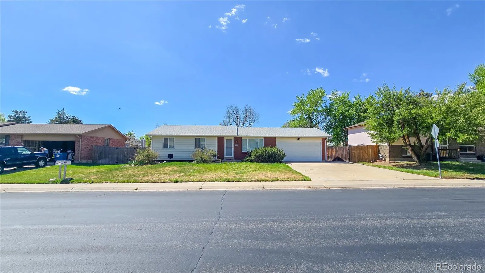 6486 W Iowa Avenue Lakewood CO 80232 MLS #REC5779072 05122026012633 1600 3