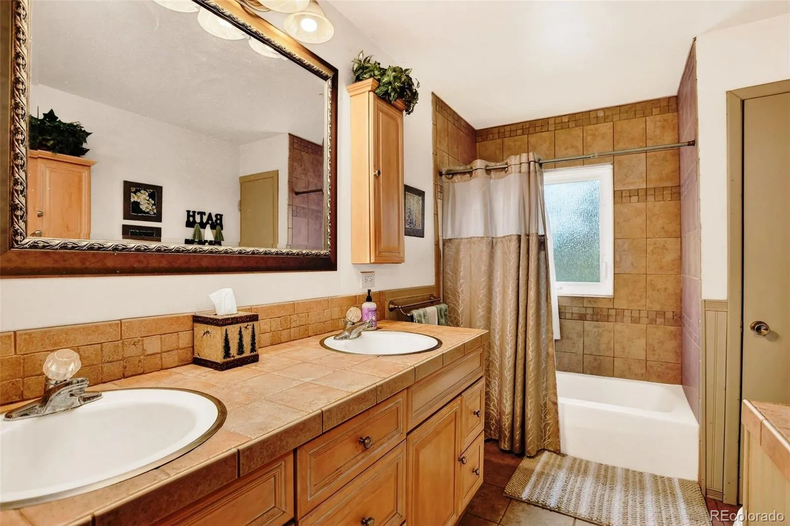 28221 Bonanza Drive Evergreen CO 80439 | MLS #REC5779295 05212026184517 1600 22