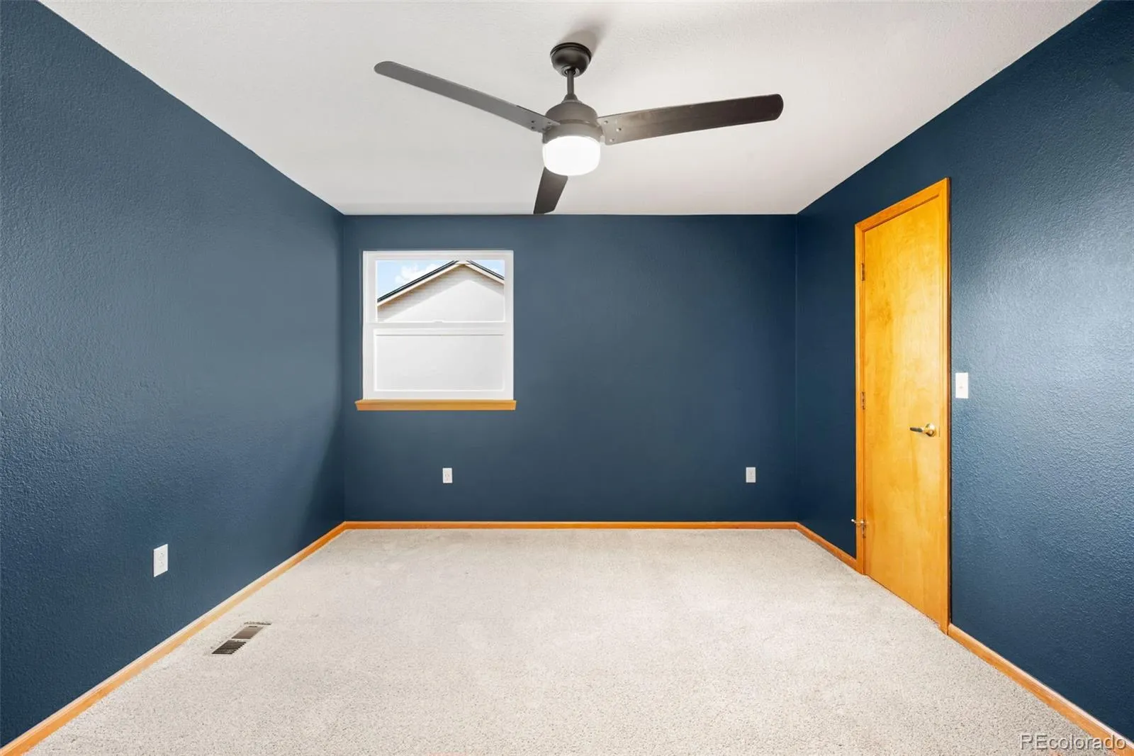 7687 S Allison Court Littleton CO 80128 MLS #REC5782498 05062026230546 1600 12