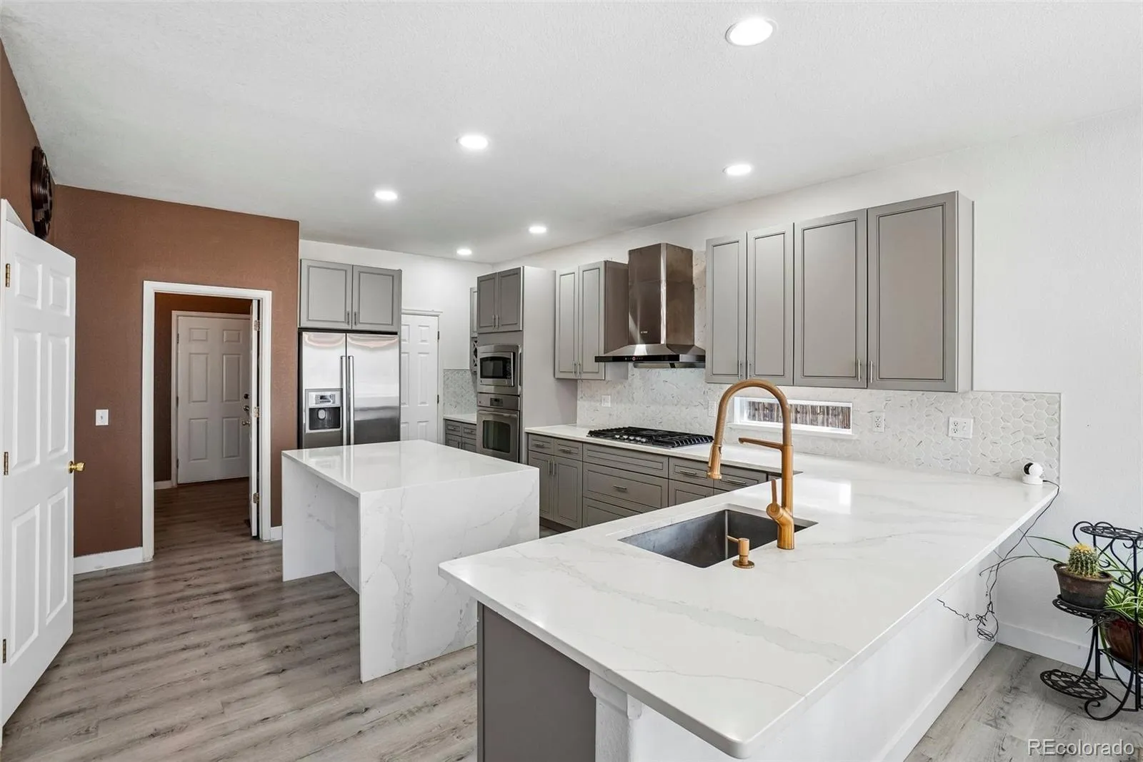 22668 E Lake Place Centennial CO 80015 MLS #REC5782513 04232026172613 1600 10