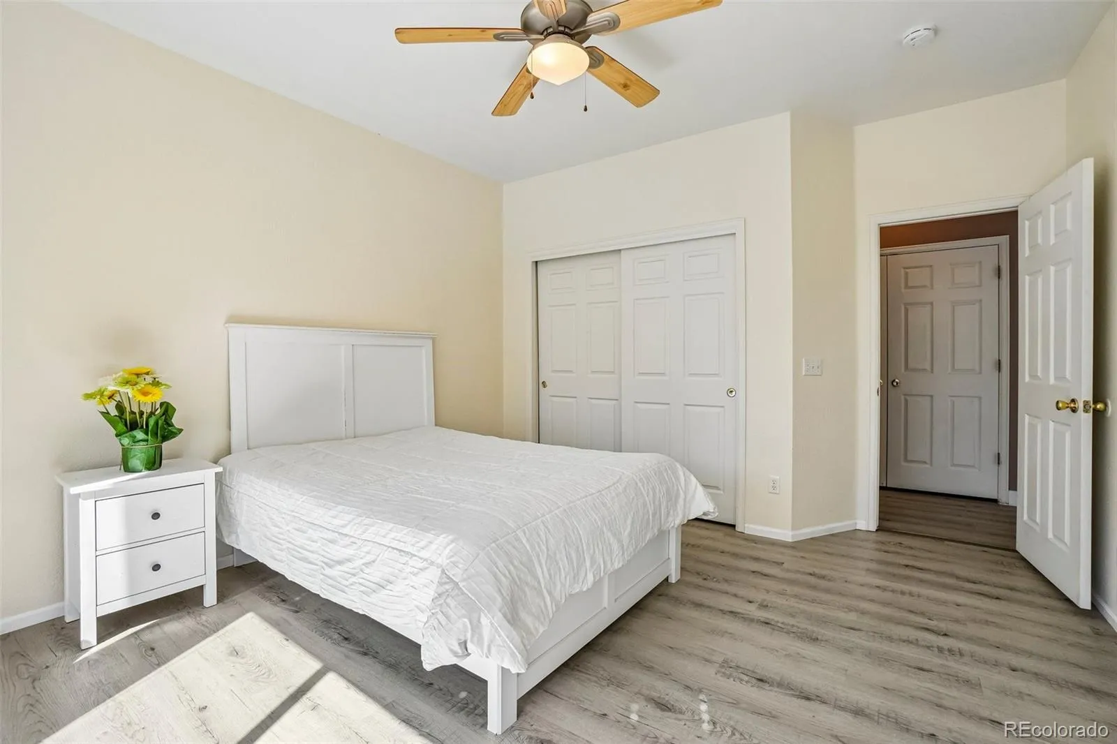 22668 E Lake Place Centennial CO 80015 MLS #REC5782513 04232026172613 1600 18