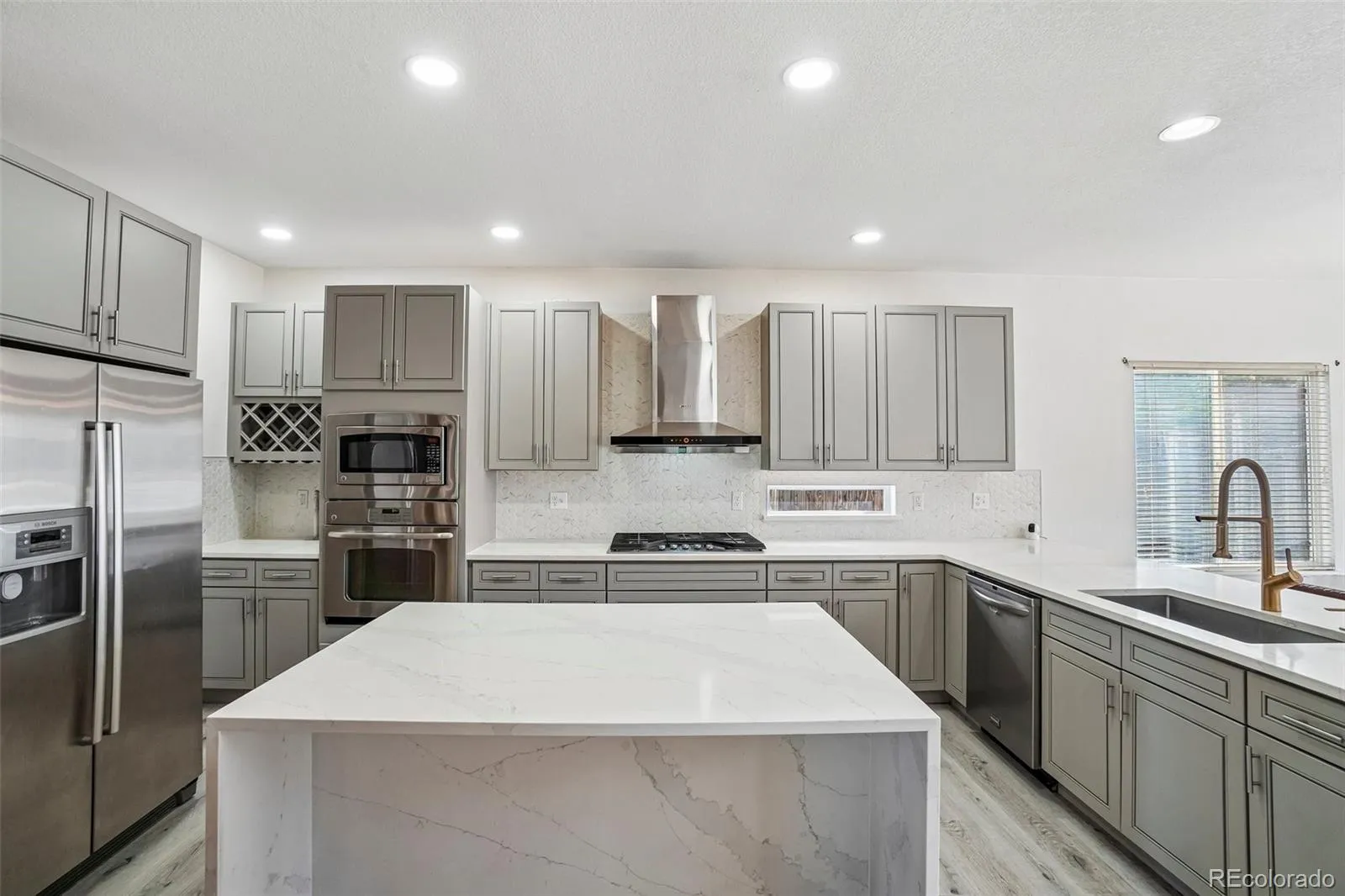 22668 E Lake Place Centennial CO 80015 MLS #REC5782513 04232026172613 1600 2