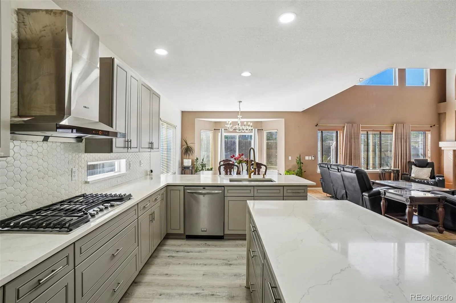 22668 E Lake Place Centennial CO 80015 MLS #REC5782513 04232026172613 1600 3