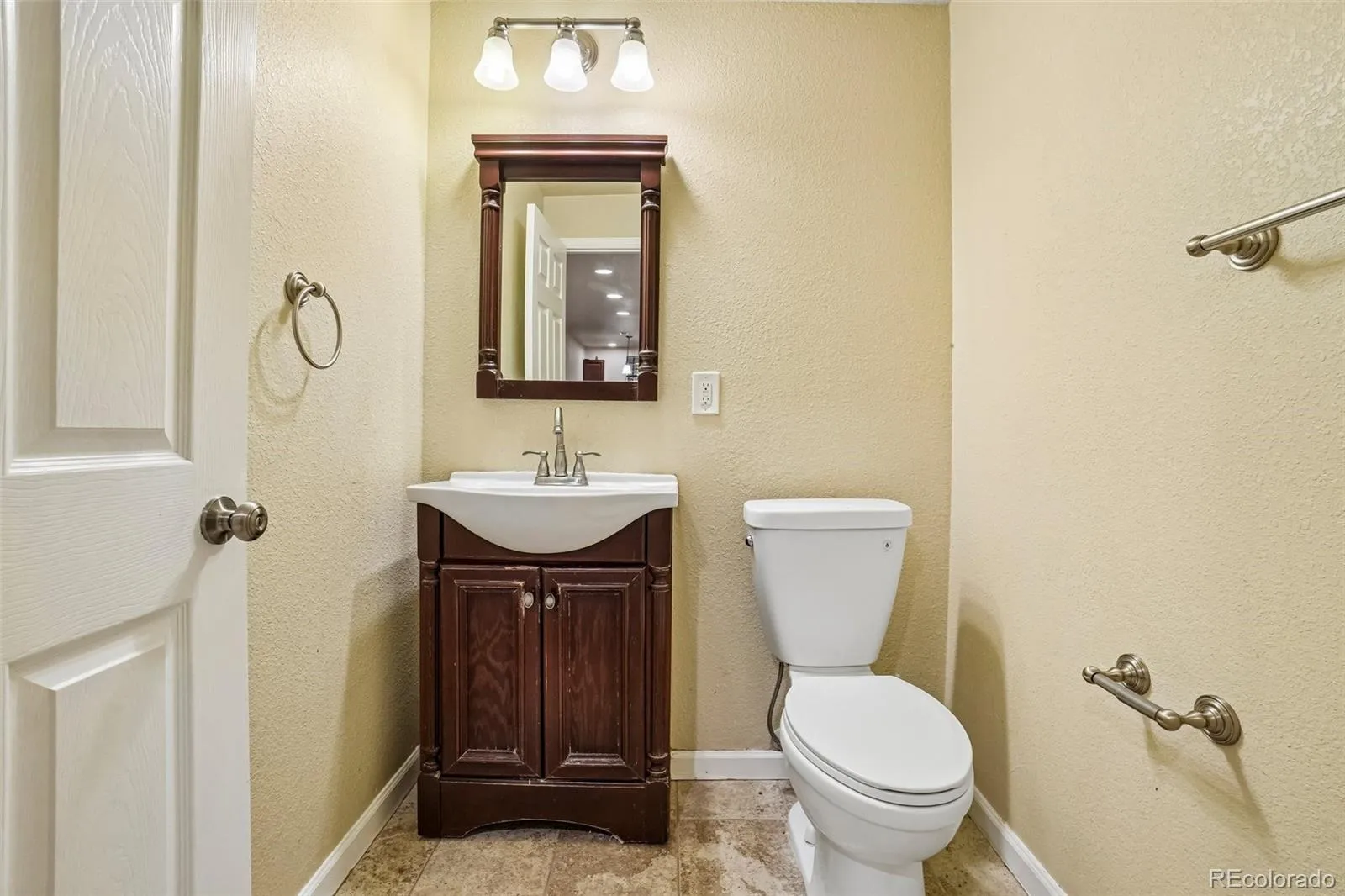 22668 E Lake Place Centennial CO 80015 MLS #REC5782513 04232026172613 1600 37