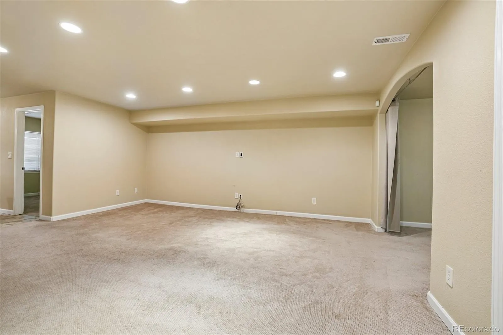 22668 E Lake Place Centennial CO 80015 MLS #REC5782513 04232026172613 1600 38