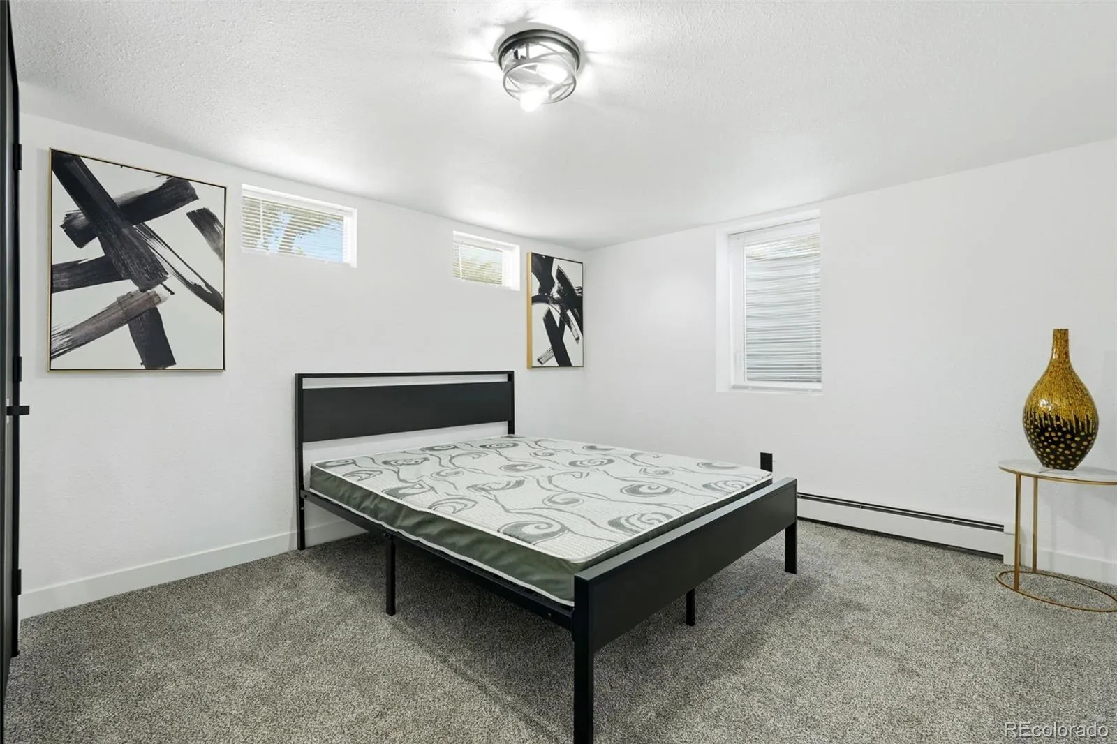 4001 S Acoma Street Englewood CO 80110 MLS #REC5784070 05152026200122 1600 24