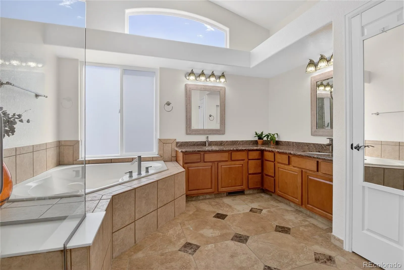 14152 Adam Court Broomfield CO 80023 MLS #REC5787143 05062026194521 1600 24