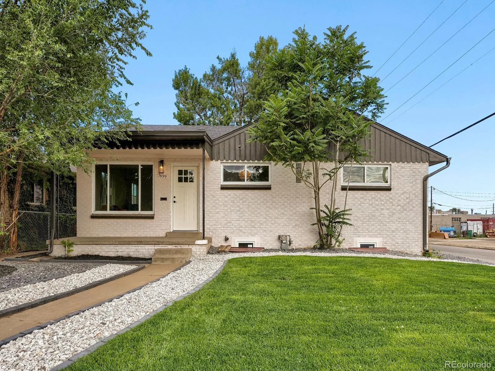 3699 Grape Street Denver CO 80207 | MLS #REC5791018 08182026045307 1600 1