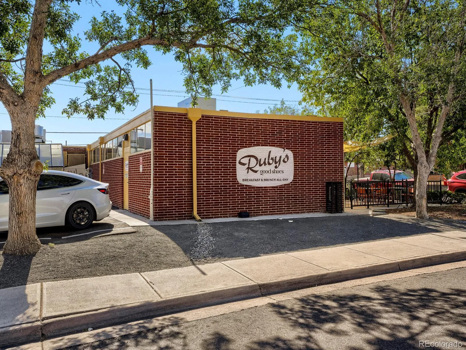 3699 Grape Street Denver CO 80207 | MLS #REC5791018 08182026045307 1600 25