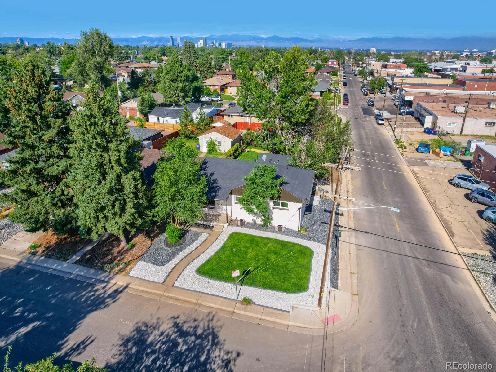 3699 Grape Street Denver CO 80207 | MLS #REC5791018 08182026045307 1600 28