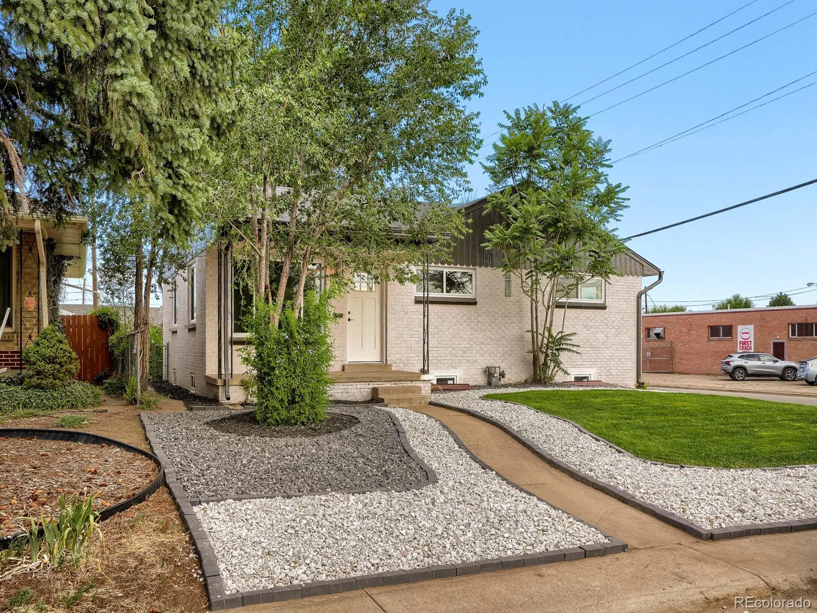 3699 Grape Street Denver CO 80207 | MLS #REC5791018 08182026045307 1600 32