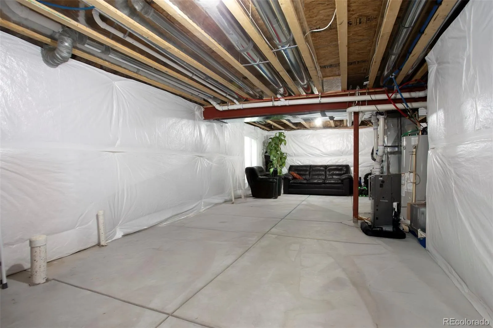 04192026220943 1600 23