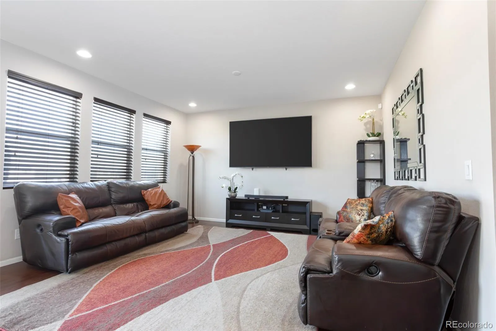 04192026220943 1600 9