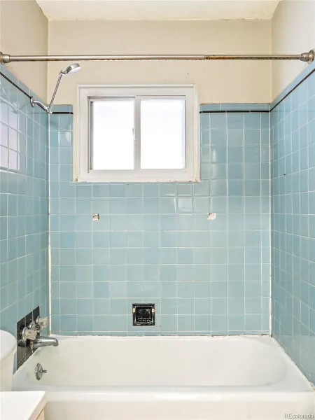 04162026081845 800 11