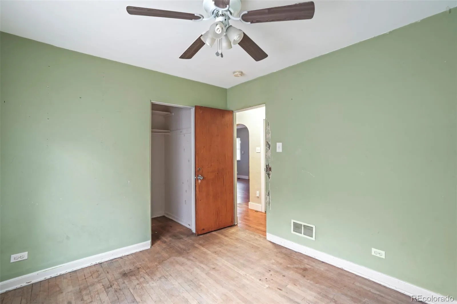 3940 W 17th Avenue Denver CO 80204 MLS #REC5794111 05012026235057 1600 13