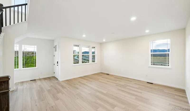 8745 Whiptail Loop Littleton CO 80125 | MLS #REC5796022 10092026183014 800 2