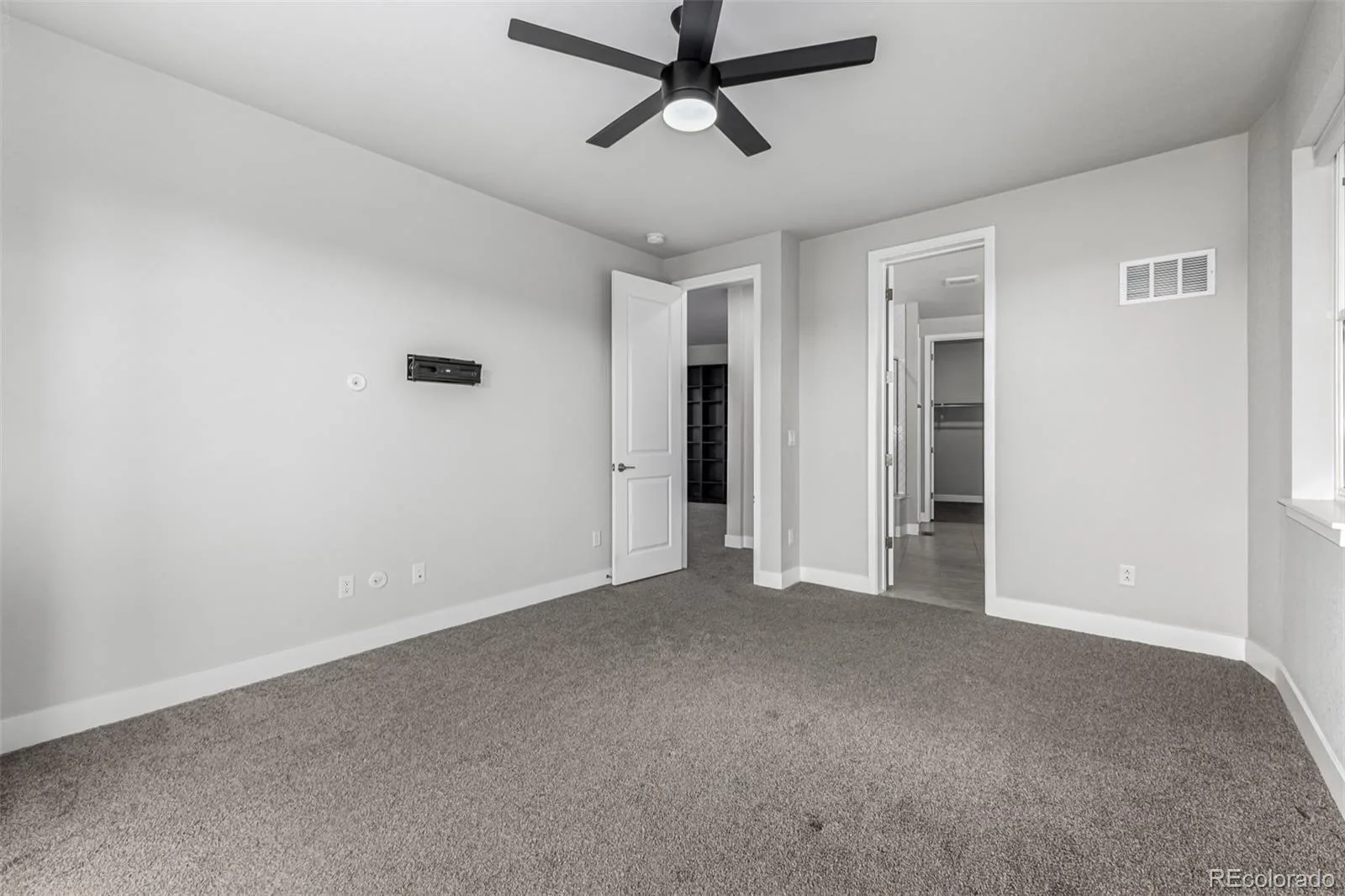6034 N Nepal Street Aurora CO 80019 | MLS #REC5796355 08122026205215 1600 22