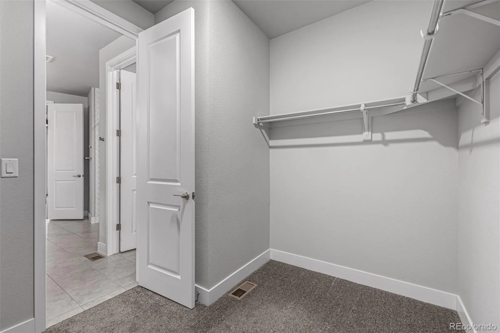 6034 N Nepal Street Aurora CO 80019 | MLS #REC5796355 08122026205215 1600 25