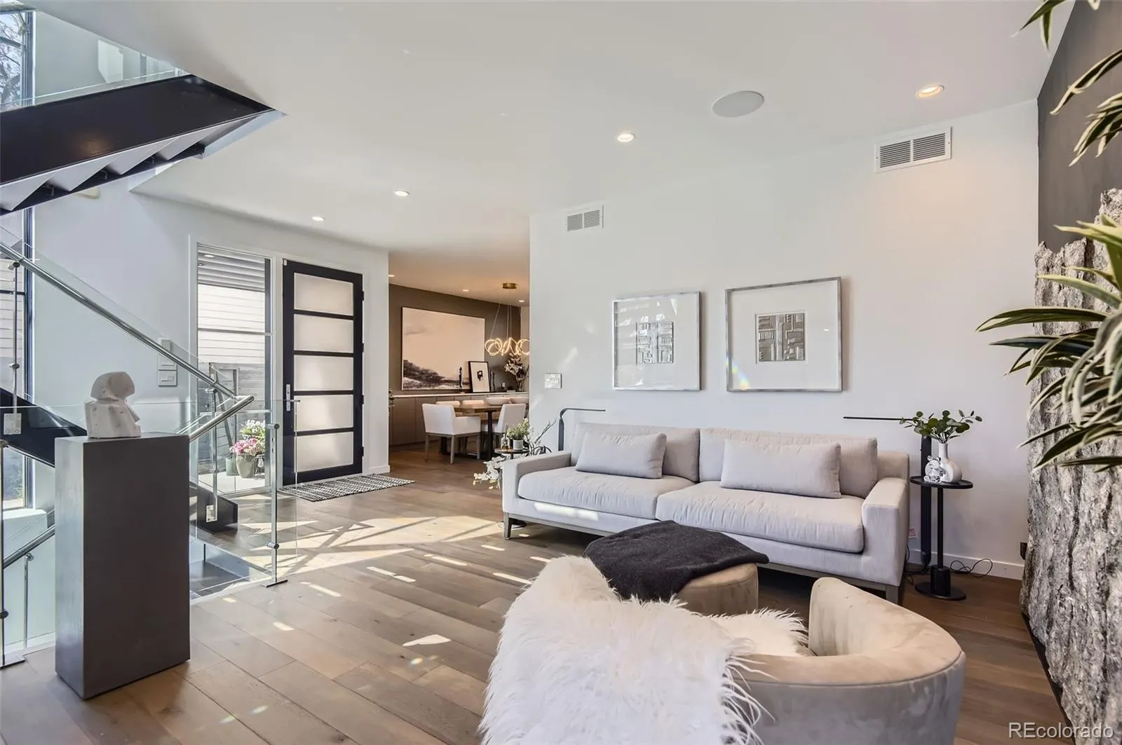 04122026155223 1600 19