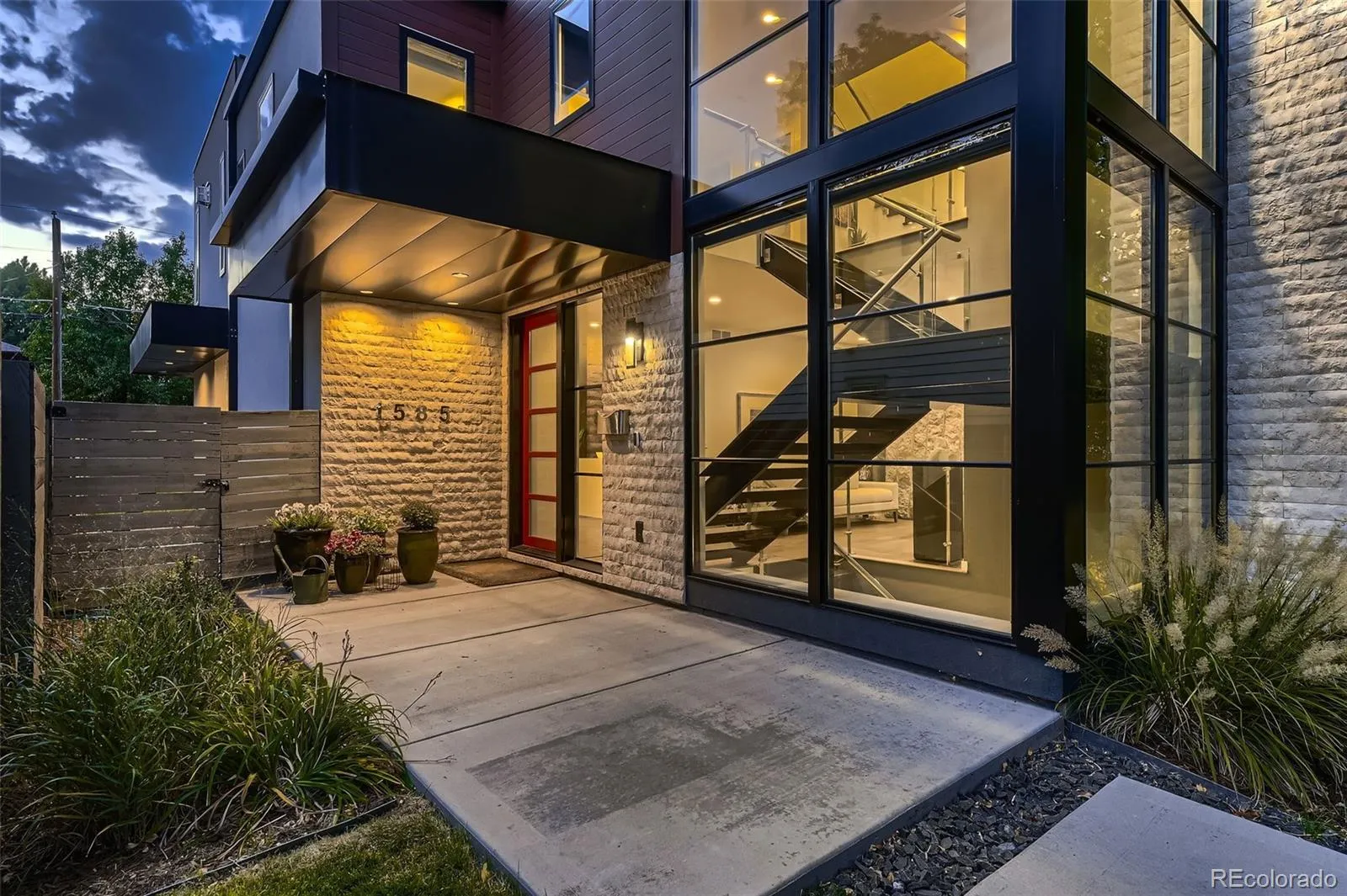 04122026155223 1600 2