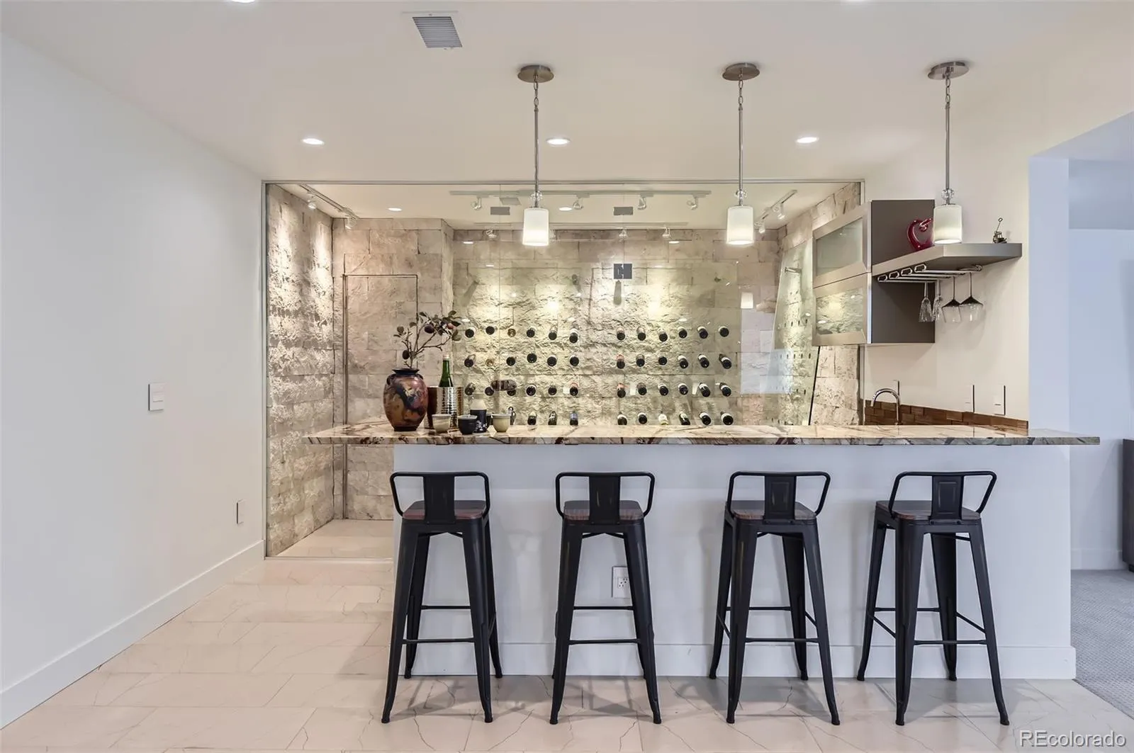 04122026155223 1600 37