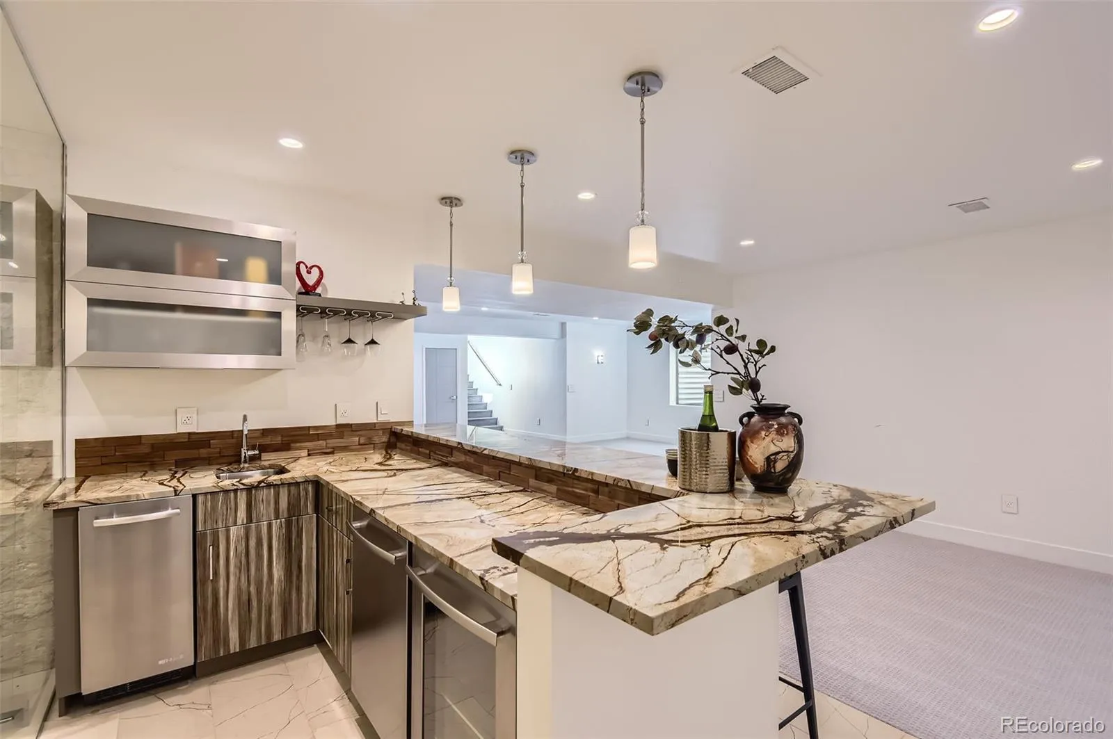 04122026155223 1600 39