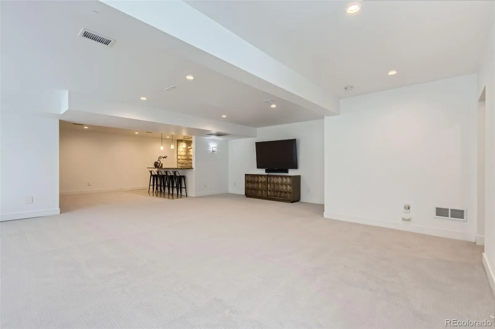 04122026155223 1600 40